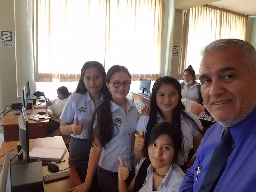 ADV & INFORMATICA E.I.R.L.