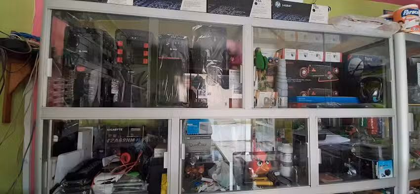 Librer&iacute;a & Computadoras