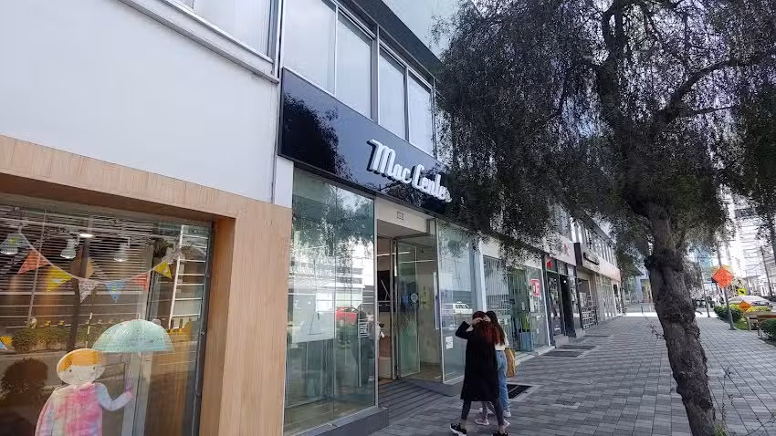 Mac Center Las Begonias, San Isidro