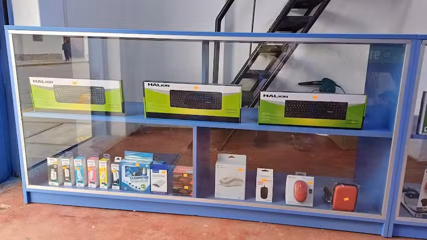 Servicio de Computadoras y Tecnolog&iacute;a E.I.R.L. (SERCOYT)