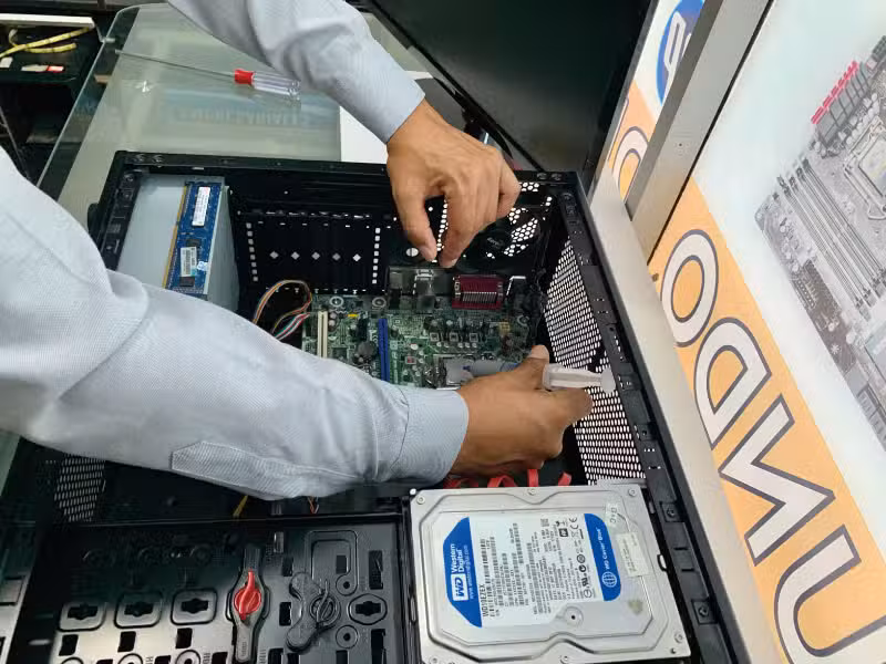 Servicio T&eacute;cnico de Computadoras | laptops Wilson Plaza