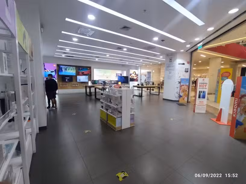 Xiaomi Mi Store &ndash; C.C. Mall Santa Anita